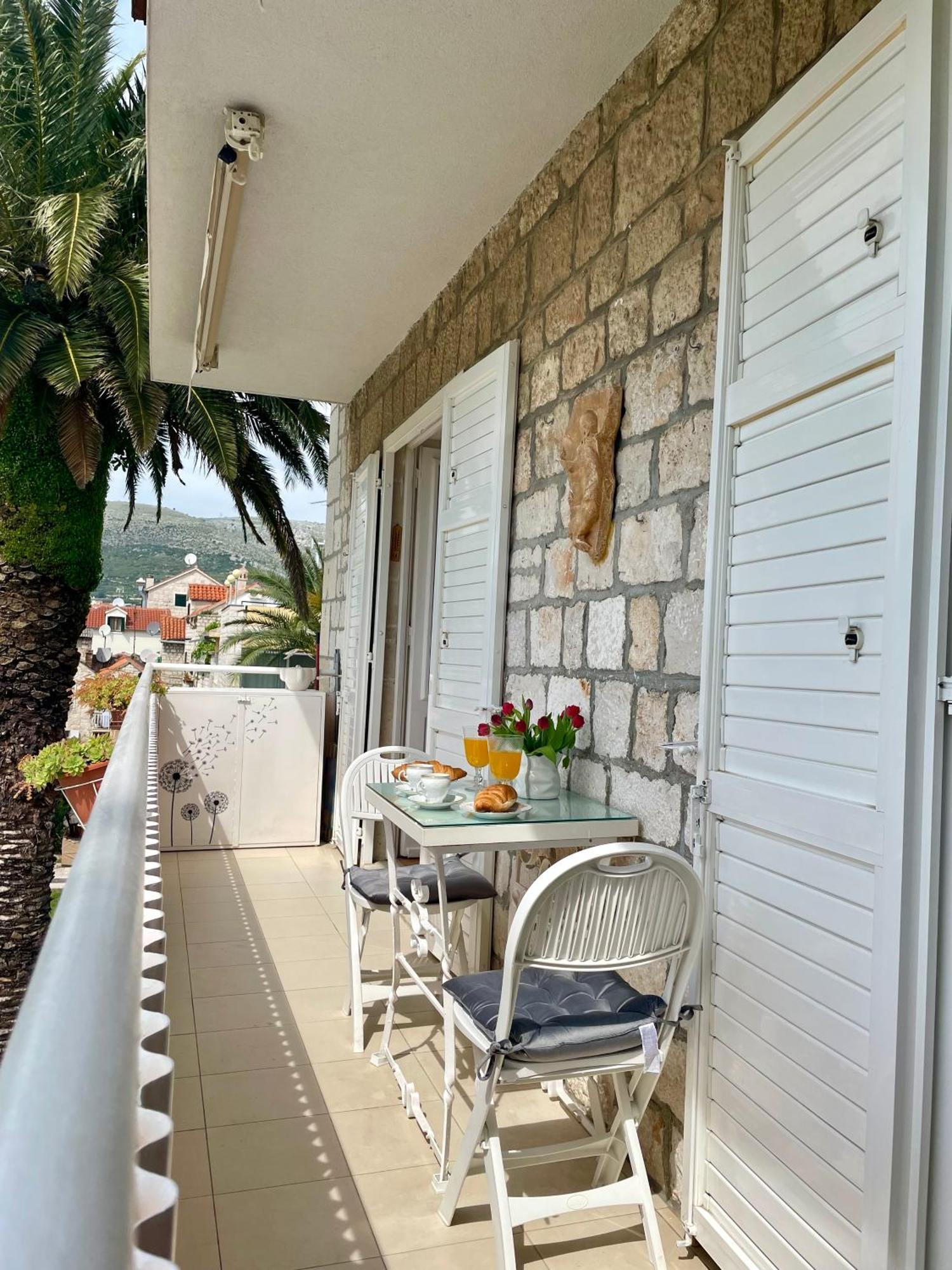 Dinka Old Town Apartment