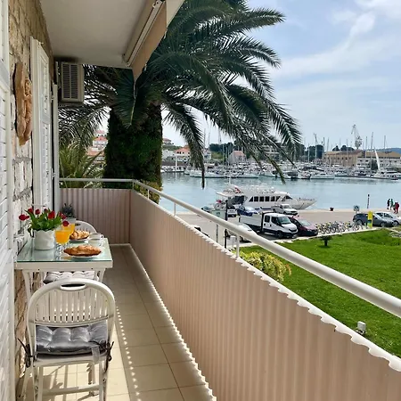 Dinka Old Town Apartment Trogir Exterior photo
