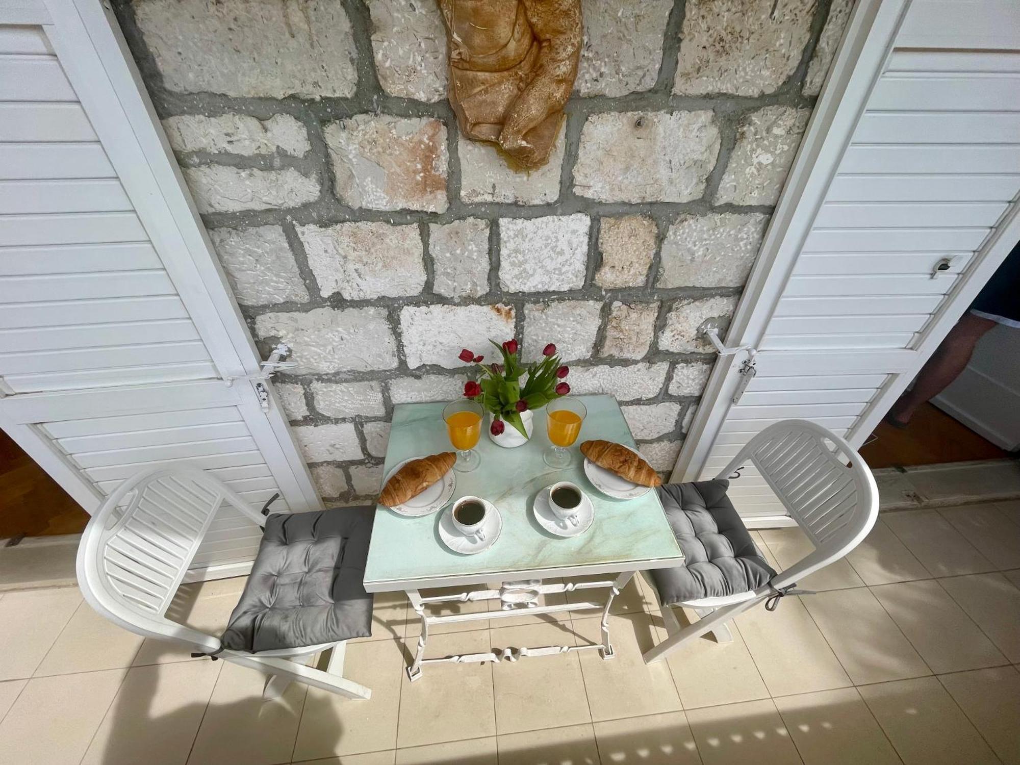 Dinka Old Town Apartment
